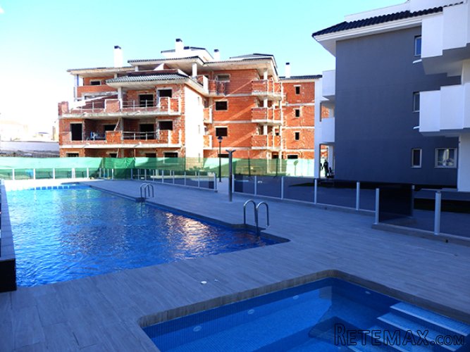 Los apartamentos se ubican en Villamartín, en un complejo.. - 4