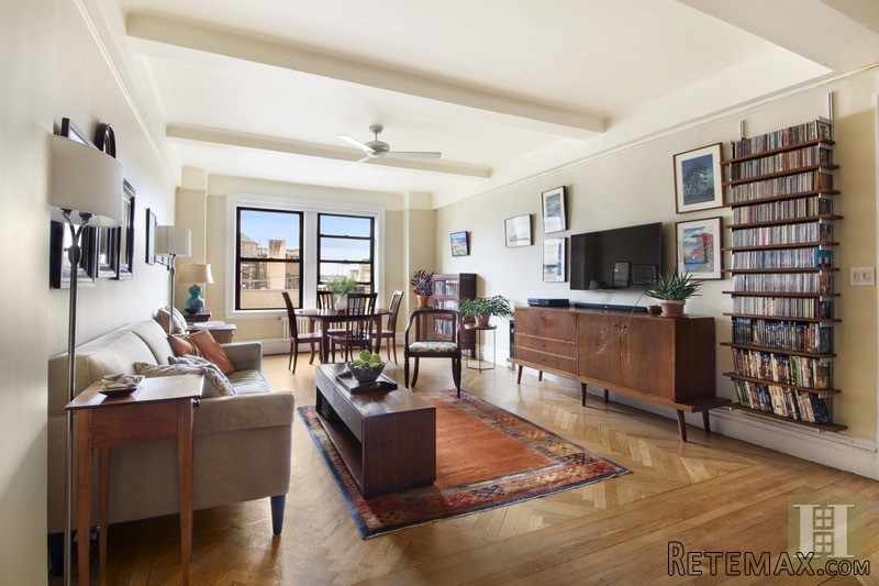 2 bedroom Apartment For Sale: 600 WEST..