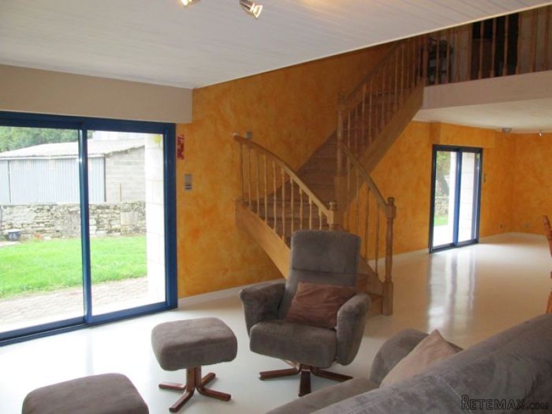 Large House With Heated Swimming Pool - 2