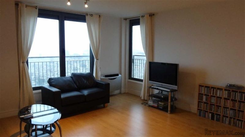 3 bed apartment in Filomena House