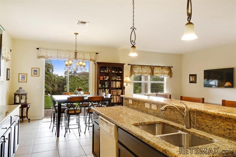5 bedroom Residence For Sale: Jupiter.. - 2