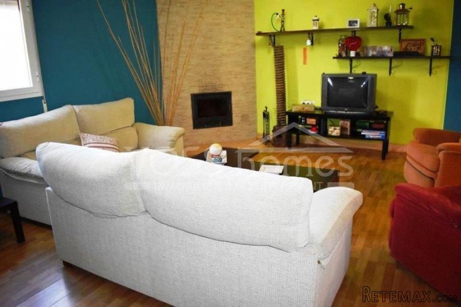 Well maintained, large 180m2 country house with 4 bedrooms.. - 9
