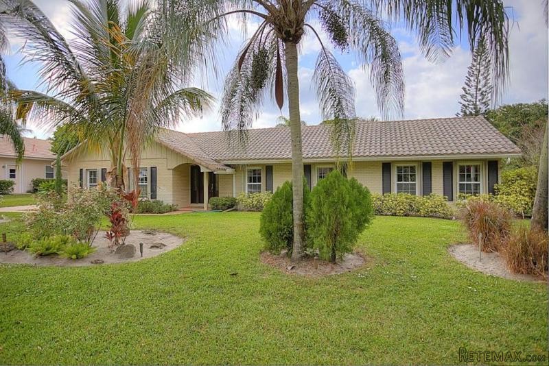 10231 Saint Andrews Rd, Boynton Beach..