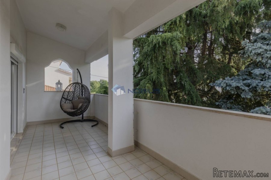 Poreč-obiteljska kuća 700 m od cetra i mora - 10