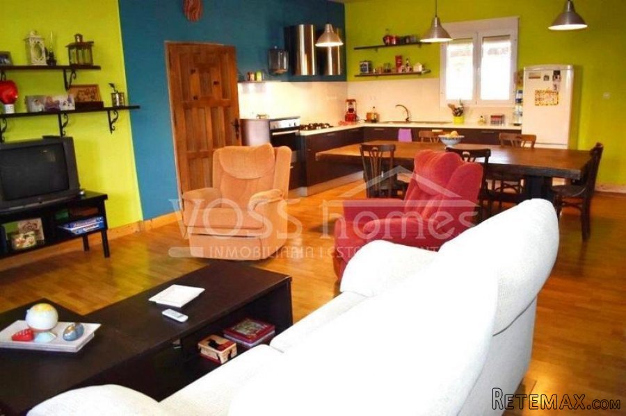 Well maintained, large 180m2 country house with 4 bedrooms.. - 10