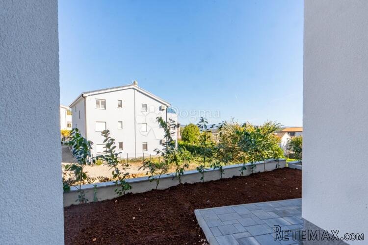 APARTMAN U NOVOGRADNI - PRIZEMLJE S OKUĆNICOM - ČIŽIĆI - 3
