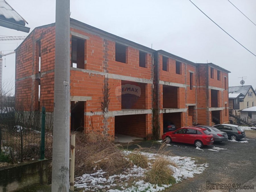 Novi Zagreb, roh bau kuća 750 m2