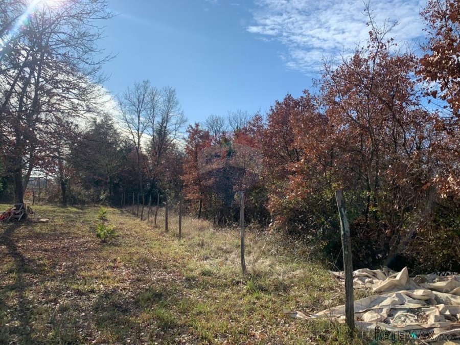 Istra, Poreč, građevinsko zemljište od 1050 m2 na atraktivno - 4