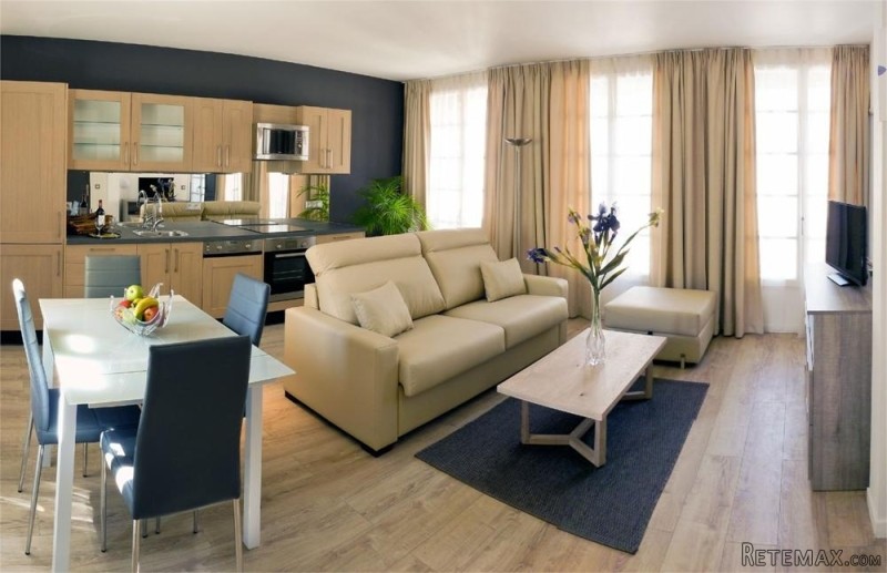 Immeuble De Rapport De 3 Apt Et Local..