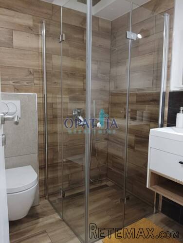 Obnovljena kuća s dvorištem u centru Pazina! - 6