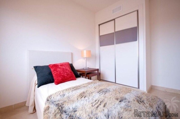 This beautiful duplex property is located in a cozy.. - 6
