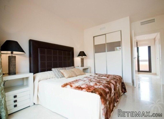 This beautiful duplex property is located in a cozy.. - 7
