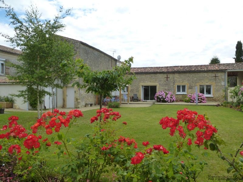 Beautiful Stone House With Large Garage..