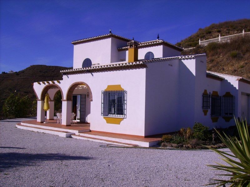 Villa for Sale in Arenas 375.000 € - 2