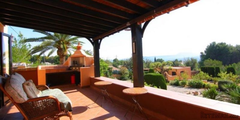 4 Bedroom 2 Bathroom Villa in Javea. - 2