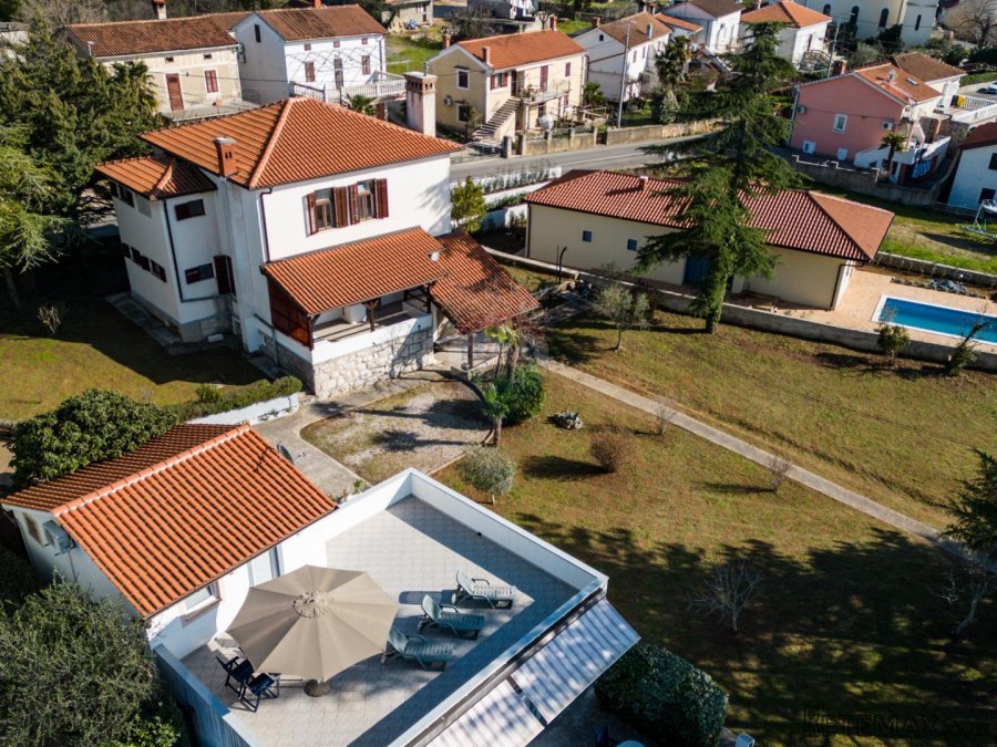 Malinska - Sv. Vid Miholjice kuća 286 m2 + 3 zasebna apartma