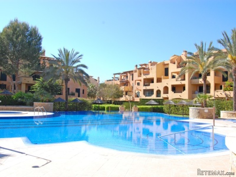Well Kept Apartment In Sought-After..