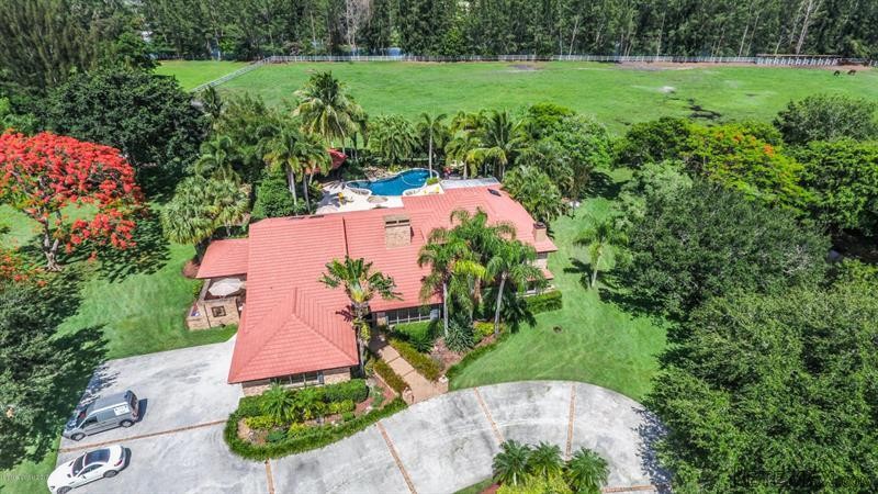 6 bedroom Detached House For Sale: 6200.. - 2