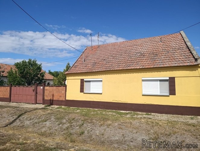 Prodajem kucu u Banatskom Arandjelovu - 2