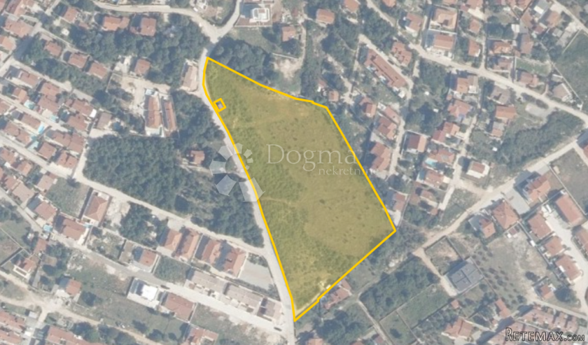 RIJETKOST NA TRŽIŠTU - GRAĐEVINSKO ZEMLJIŠTE S PROJEKTOM ZA - 2