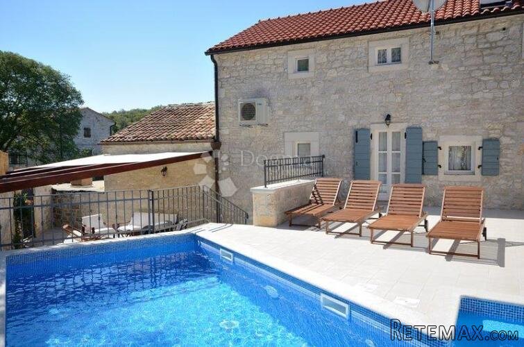 ROVINJ- okolica: Čarobna kamena vila s bazenom - 2