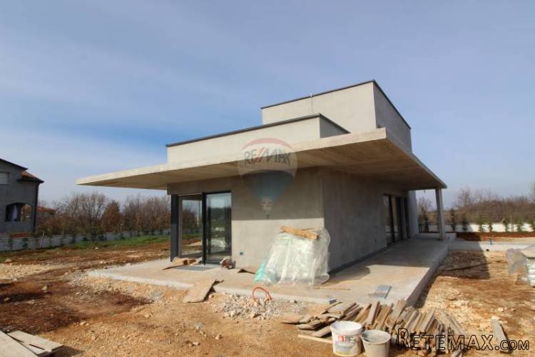 Moderna vila sa bazenom u izgradnji - 5