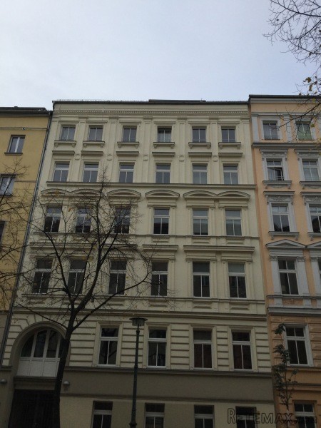 Renovated Apartment in Trendy Location - 2
