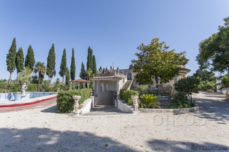 V000008, Villa For Sale In Oria With..