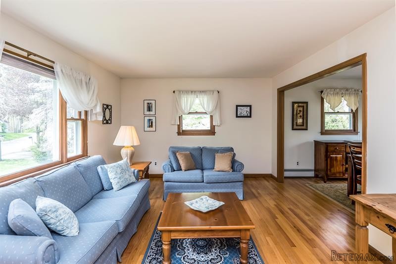 3 bedroom House For Sale: 161 Spring.. - 2