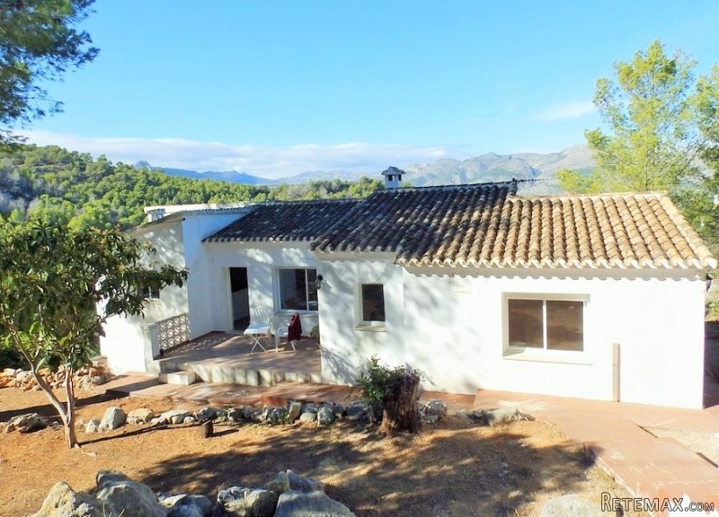 Villa With Sensational Views And Plenty..