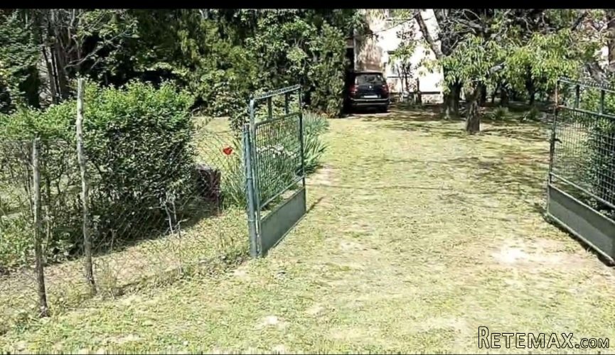 Kuca u vikend naselju Cortanovci - 2