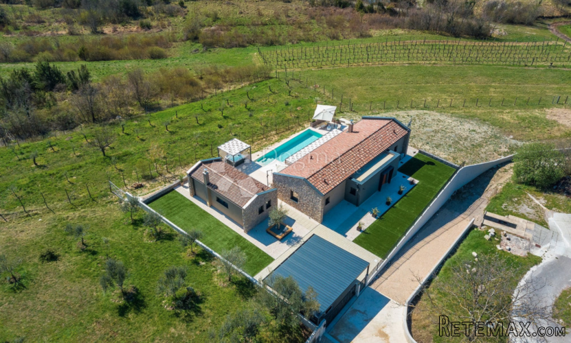 Prekrasna moderna kuća s bazenom u okolici Huma, Istra - 2