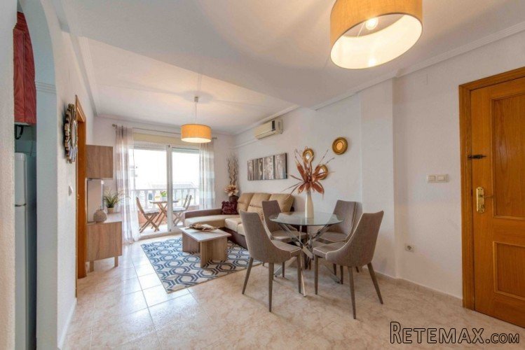 3 Bedroomed Renovated Apartment within 5 minutes walk to.. - 3