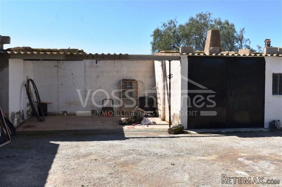 NEW LISTING TO VOSS HOMES - A 3 bed, 1 bath habitable.. - 3
