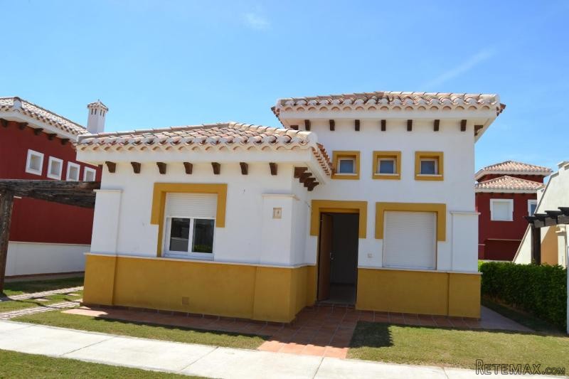 2 Bedrooms - Villa - Murcia - For Sale