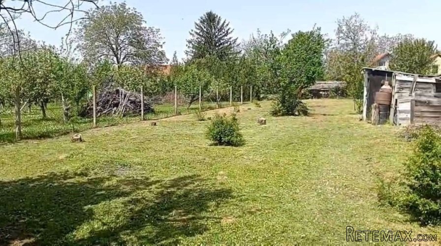 Kuca u vikend naselju Cortanovci - 8