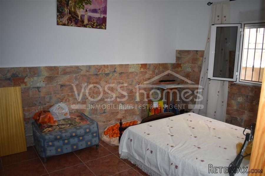 NEW LISTING TO VOSS HOMES - A 3 bed, 1 bath habitable.. - 8