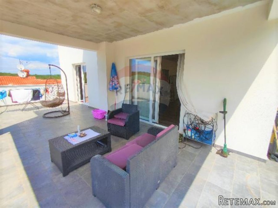 Rovinj-7km,novogradnja sa 2 stana na 965m2 okućnice - 8