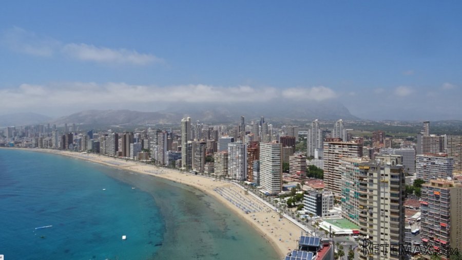 Apartamento reformado con calidad y vistas impresionantes.. - 2