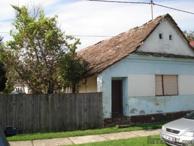 PRODAJEM KUĆU HITNO - 2