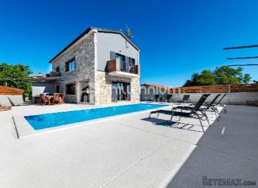 Istra, Kanfanar, nova vila u autohtonom stilu