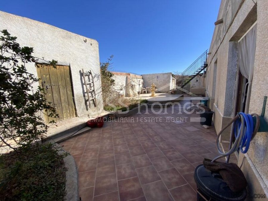 NEW & EXCLUSIVE TO VOSS HOMES - A large 174m2, deceptivey.. - 11