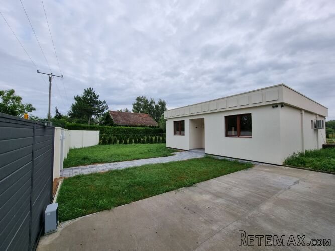 Moderna vila sa bazenom na Palicu - 14