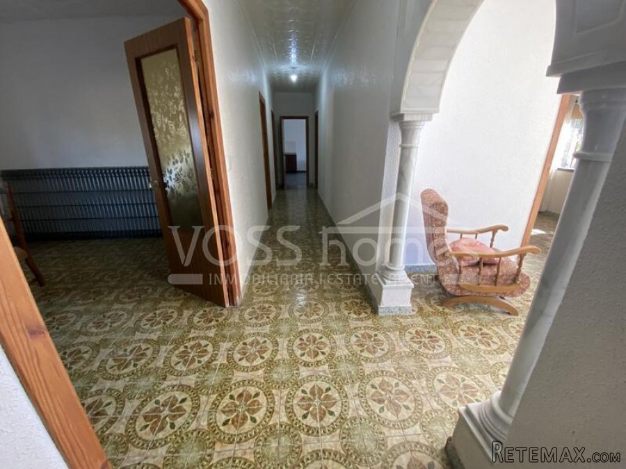 NEW TO VOSS HOMES - A very attractive, 2 storey, 5+ bed.. - 14