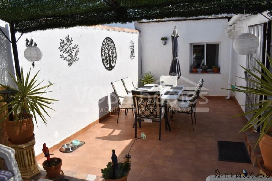A deceptivey spacious, recently renovated & decorated, 3 /.. - 5