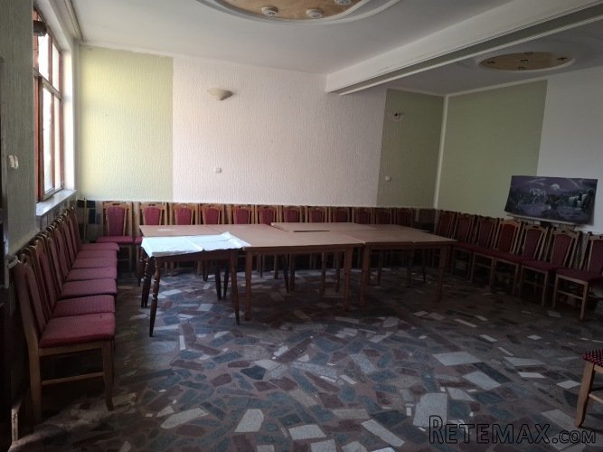 Prodajem kucu u Temerinu sa lokalom i 3 zasebna stana - 22