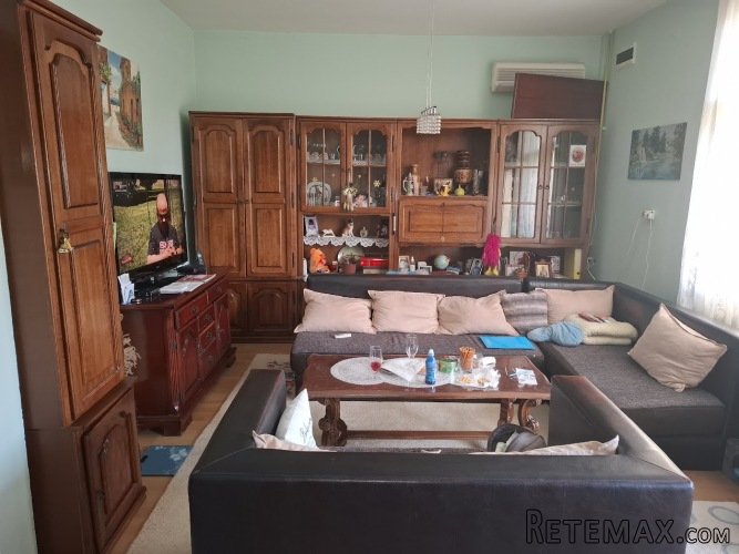 Prodajem kucu u Temerinu sa lokalom i 3 zasebna stana - 23