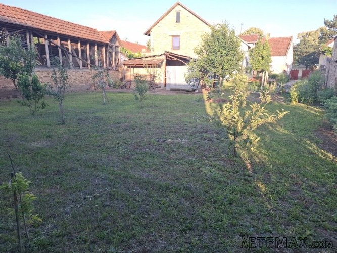 Prodajem kucu u Temerinu sa lokalom i 3 zasebna stana - 28