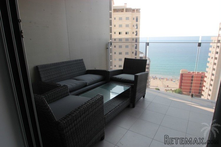 Modern apartment with lovely sea views located only 50m.. - 2