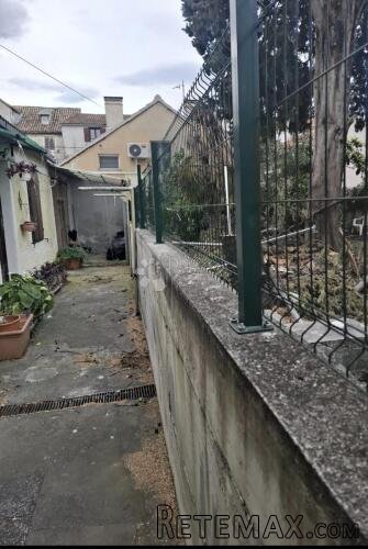 Prizemlje s mogućnošću nadogradnje , Split, centar - 3